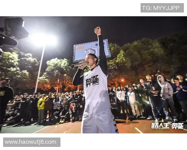 姚明与周锐的篮球传奇之路:从赛场到人生的深刻启示与思考 姚明与周锐的篮球传奇之路:从赛场到人生的深刻启示与思考