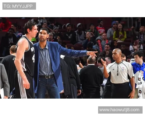 邓肯与姚明同框经典瞬间回顾两位篮球巨星的传奇故事与友谊