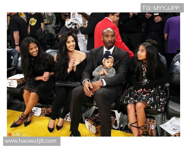 足球明星深情缅怀已故家人珍贵照片回忆温暖瞬间